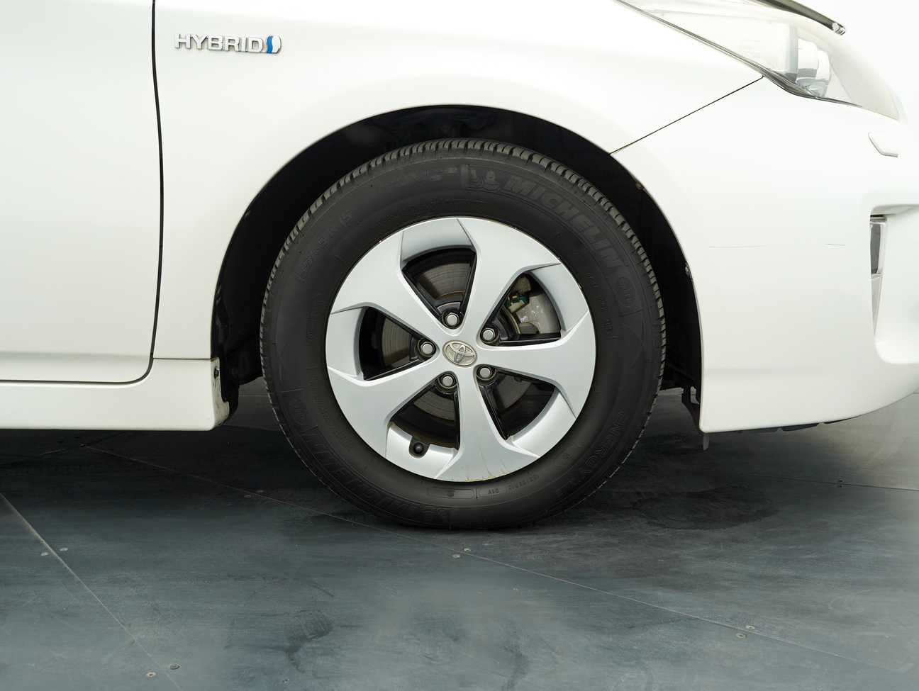 used 2012 Toyota PRIUS LUXURY (HYBRID) 1.8