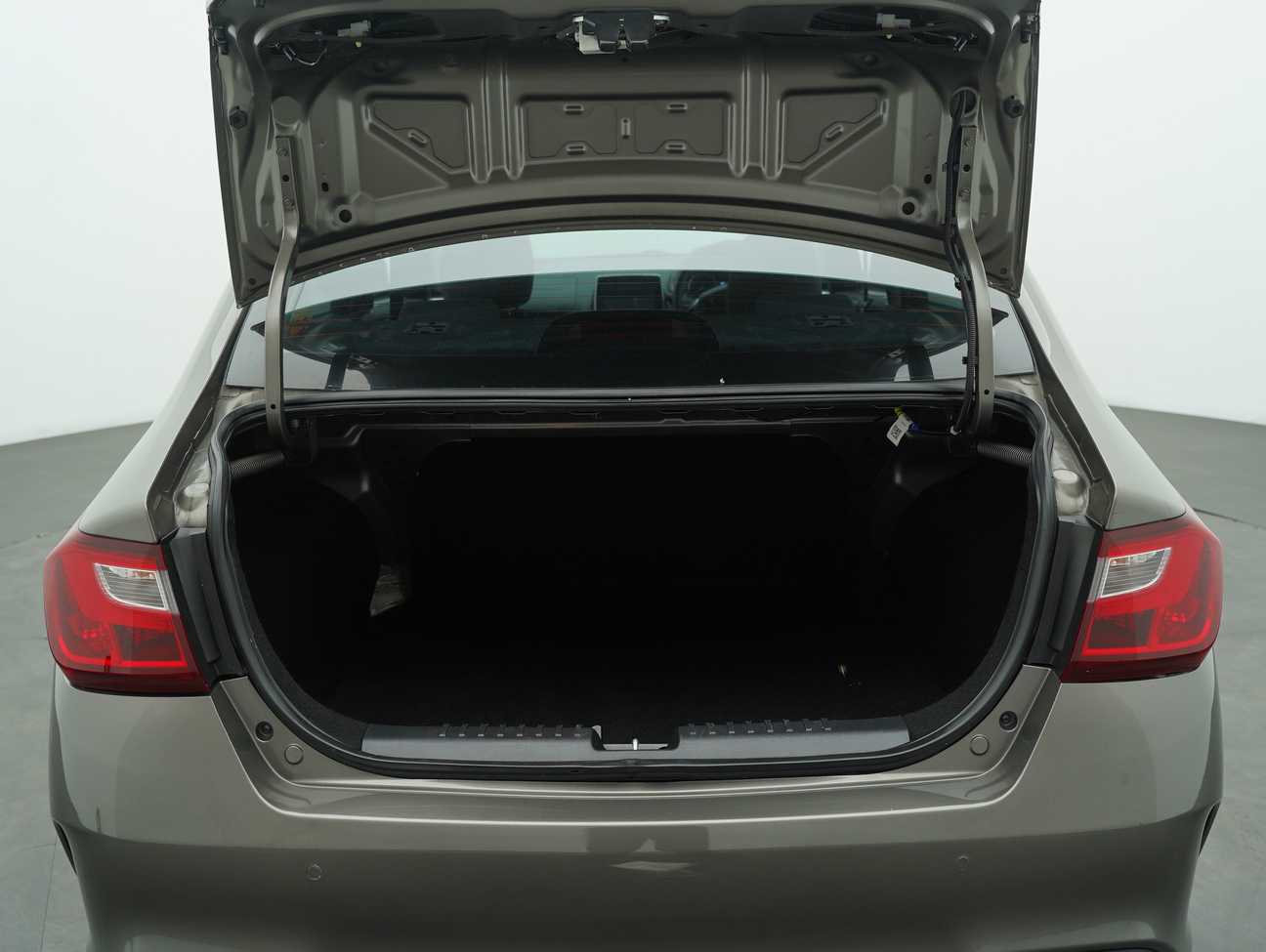 terpakai 2022 Proton Saga Premium 1.3