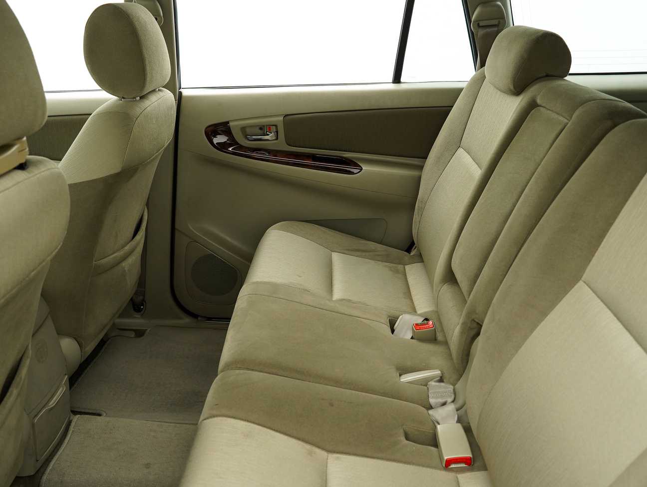 used 2013 Toyota Innova G 2.0