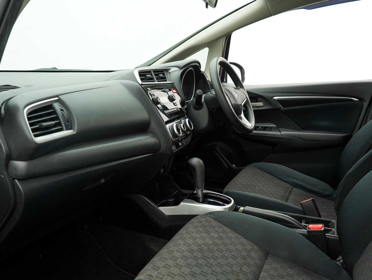 used 2015 Honda Jazz E 1.5