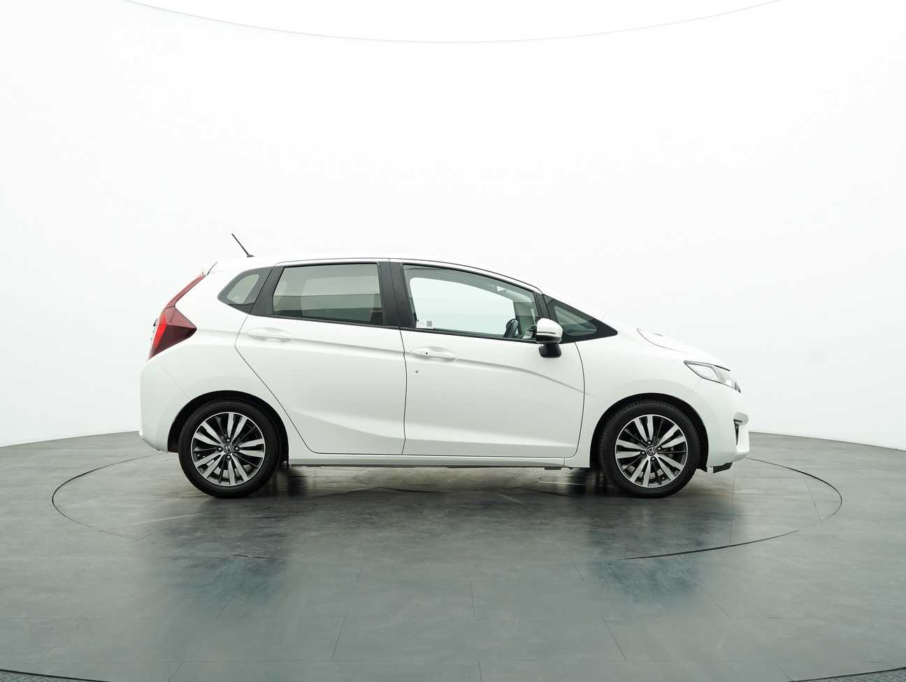 used 2016 Honda Jazz V 1.5