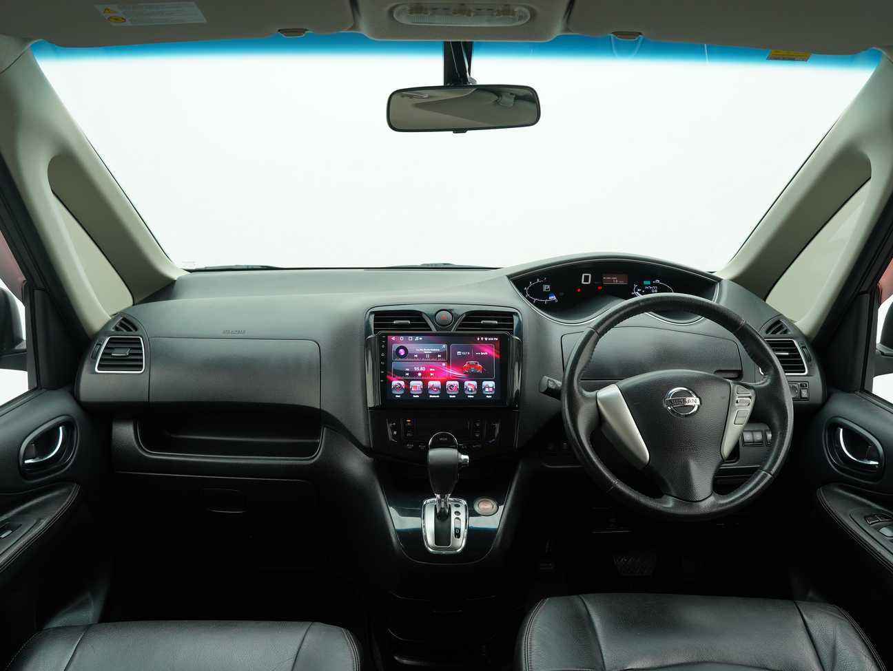 terpakai 2013 Nissan Serena S-Hybrid High-Way Star 2.0