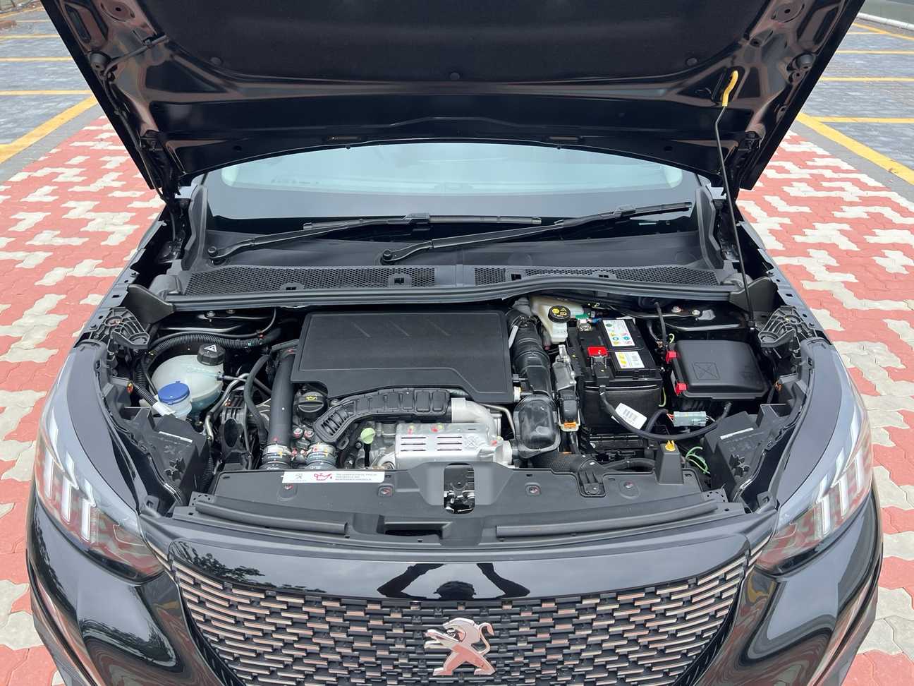 used 2025 Peugeot 2008 Allure 1.2