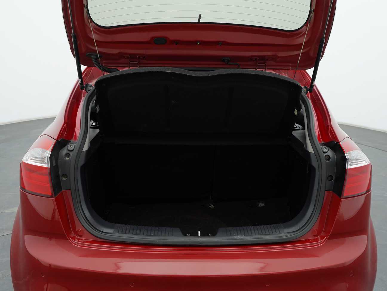 terpakai 2014 Kia Rio SX 1.4