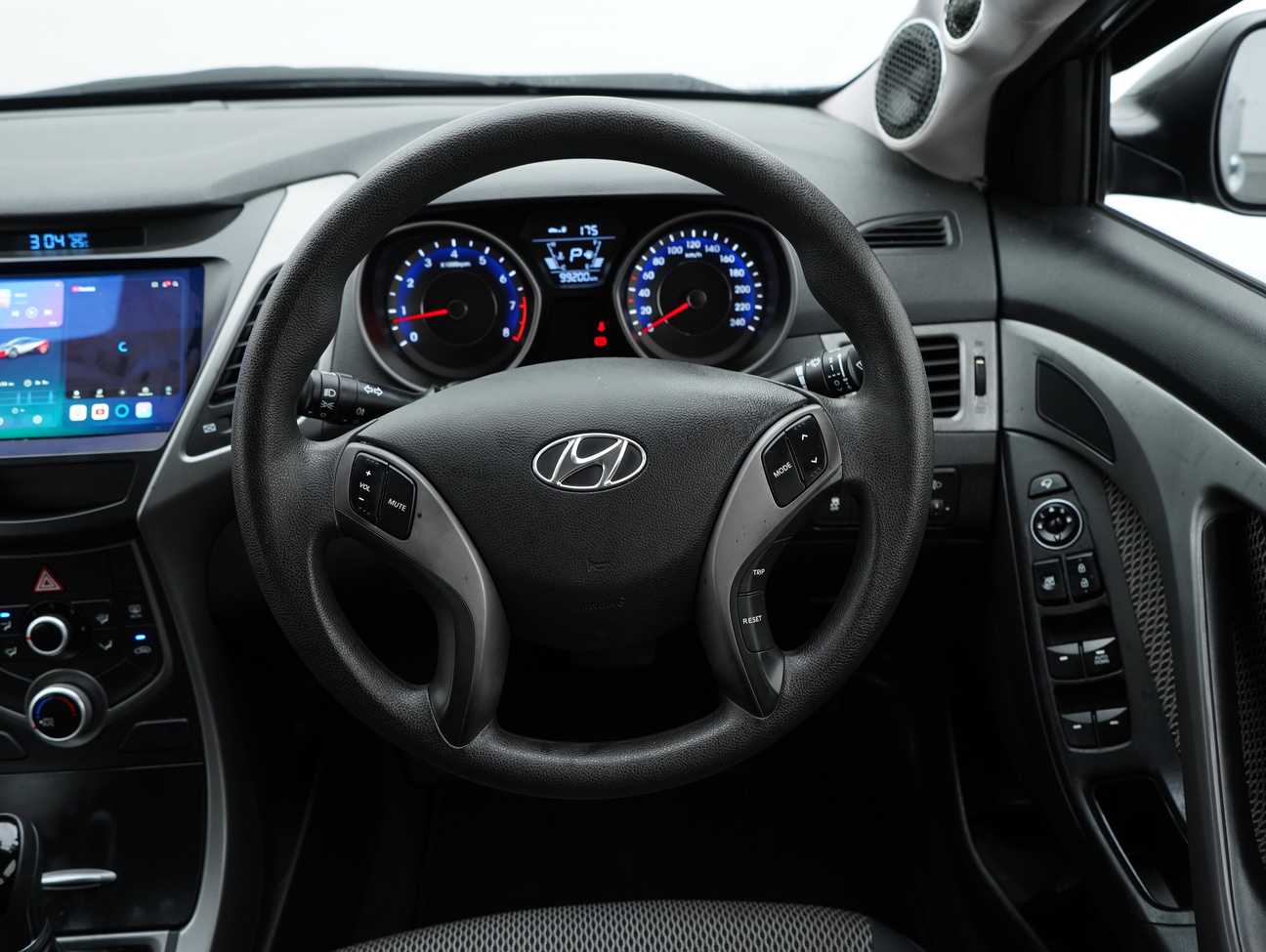 terpakai 2015 Hyundai Elantra  1.6