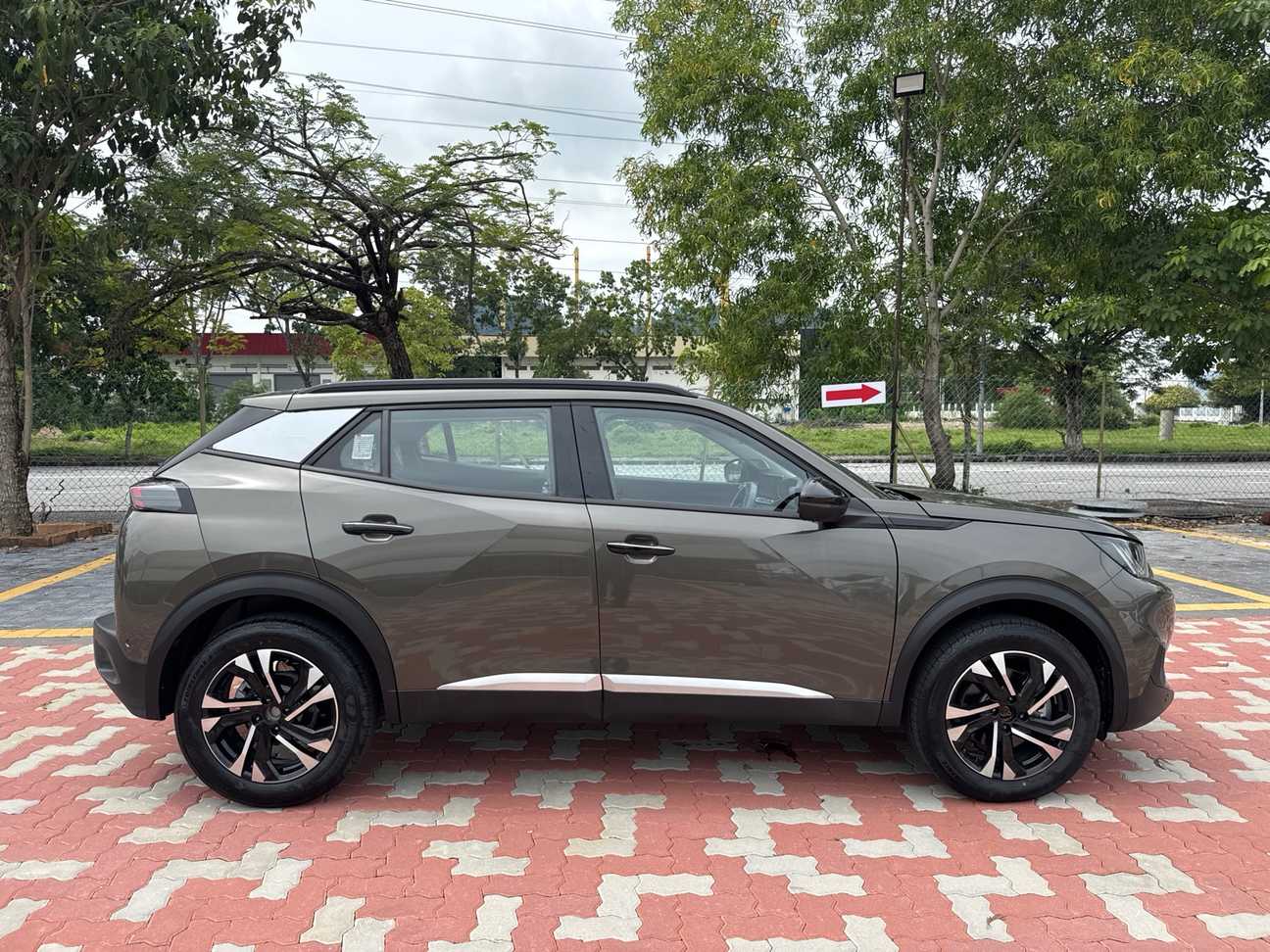 used 2025 Peugeot 2008 Allure 1.2