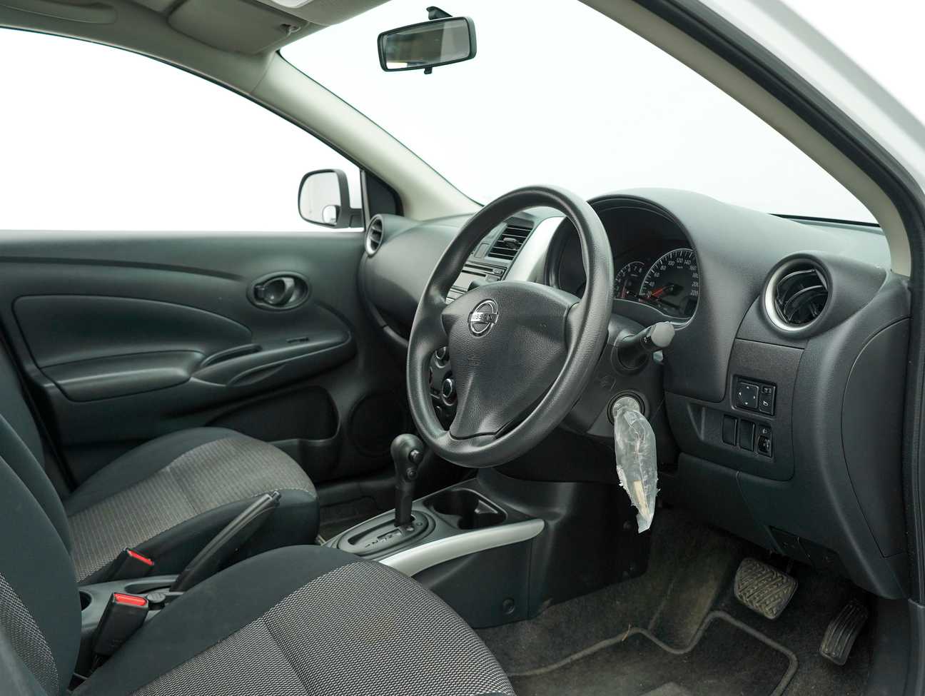 terpakai 2017 Nissan Almera E 1.5