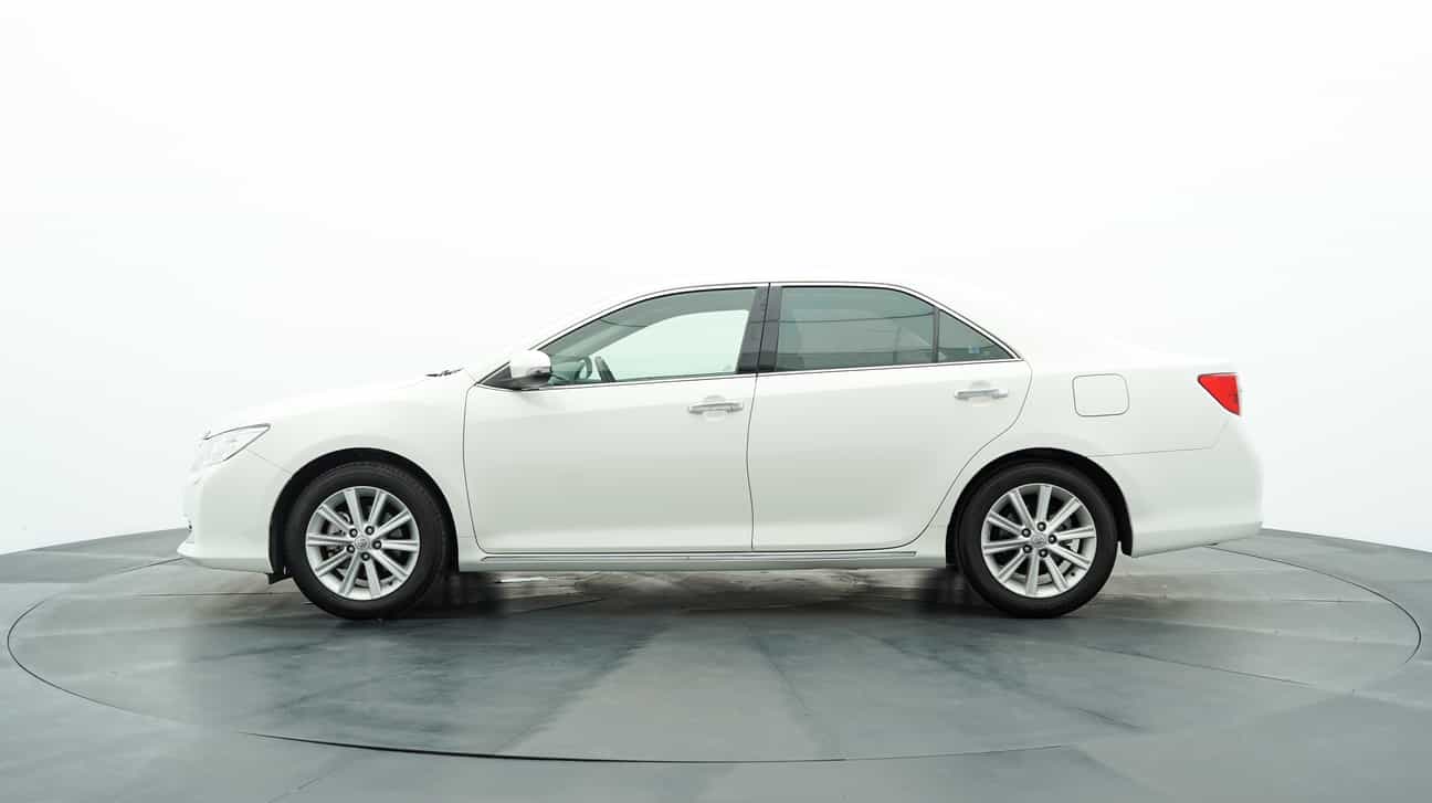 used 2014 Toyota CAMRY V 2.5