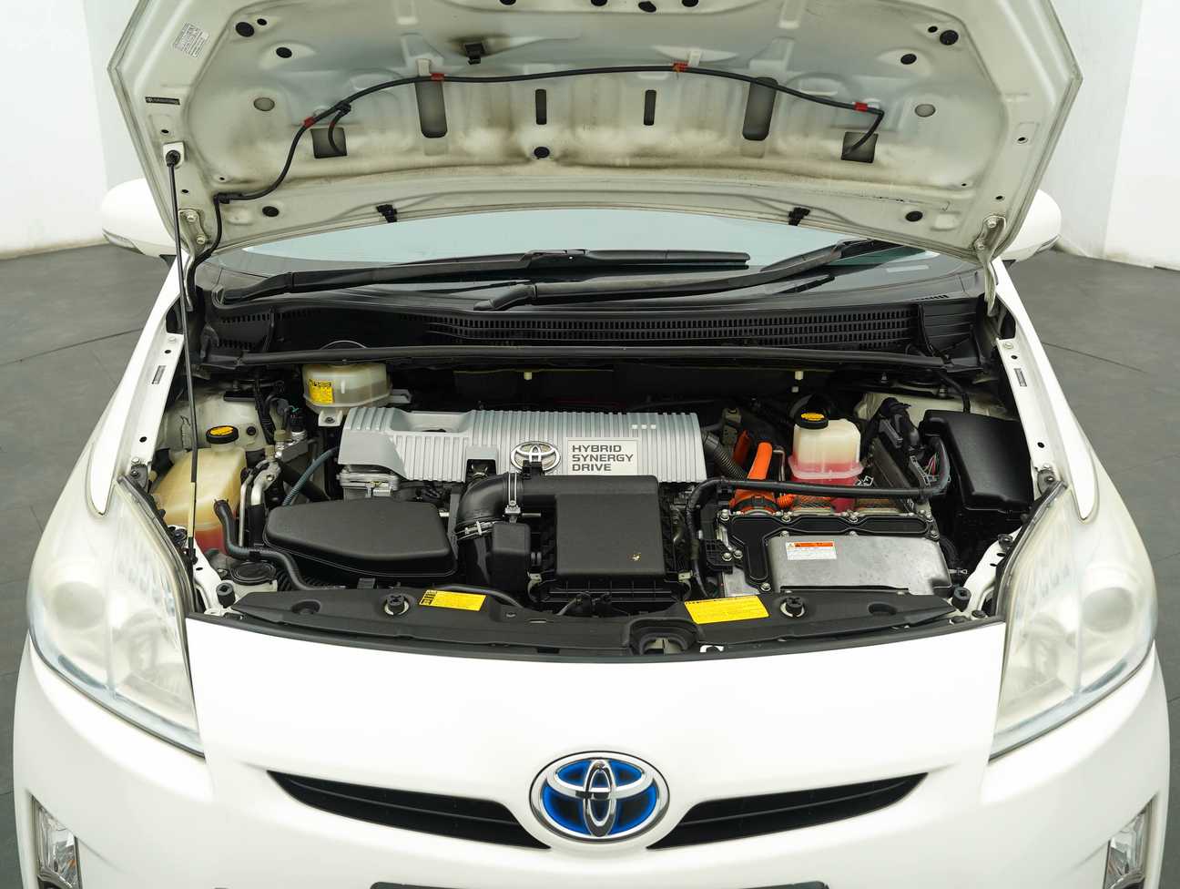 terpakai 2011 Toyota Prius  1.8