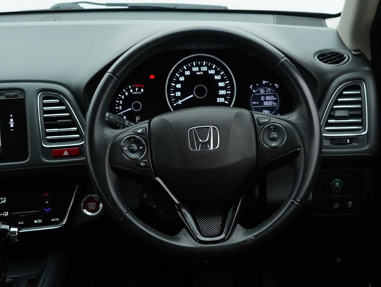 used 2015 Honda HR-V V 1.8