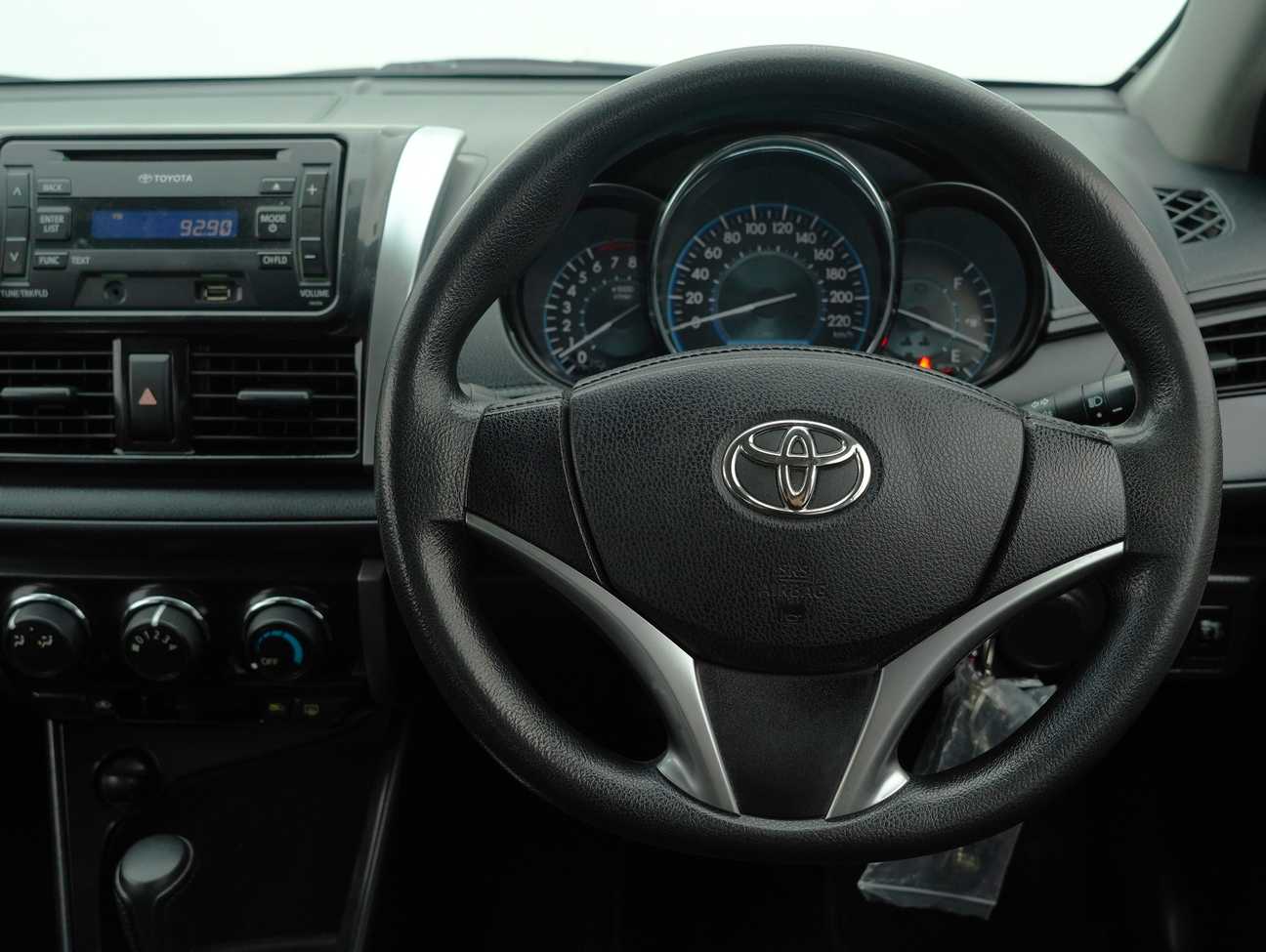 terpakai 2014 Toyota Vios J 1.5