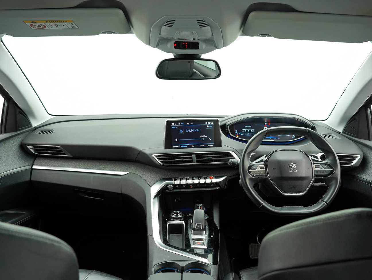 terpakai 2018 Peugeot 3008 THP Allure 1.6