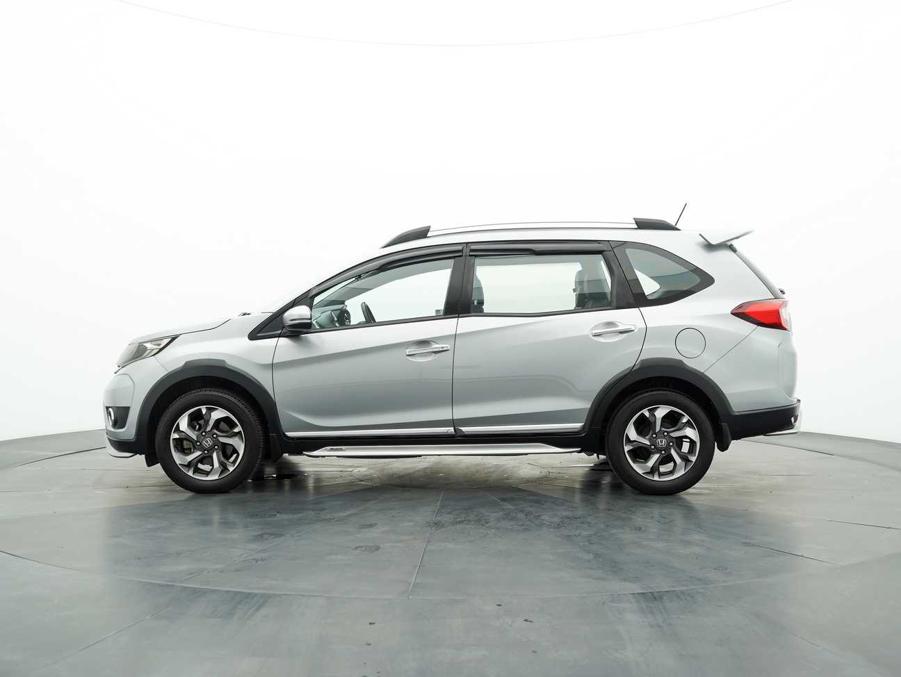 used 2017 Honda BR-V V 1.5