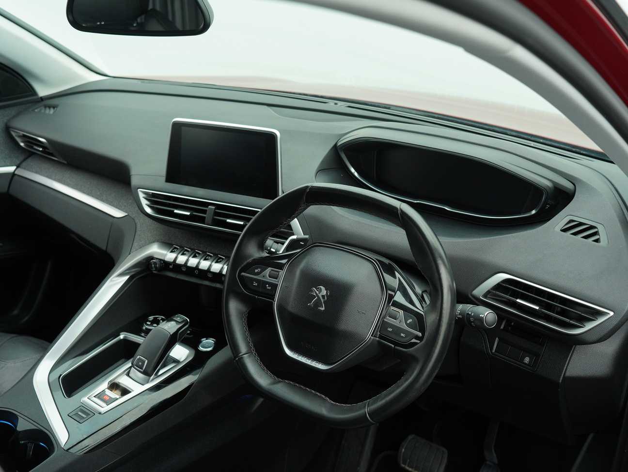 terpakai 2018 Peugeot 3008 THP Allure 1.6