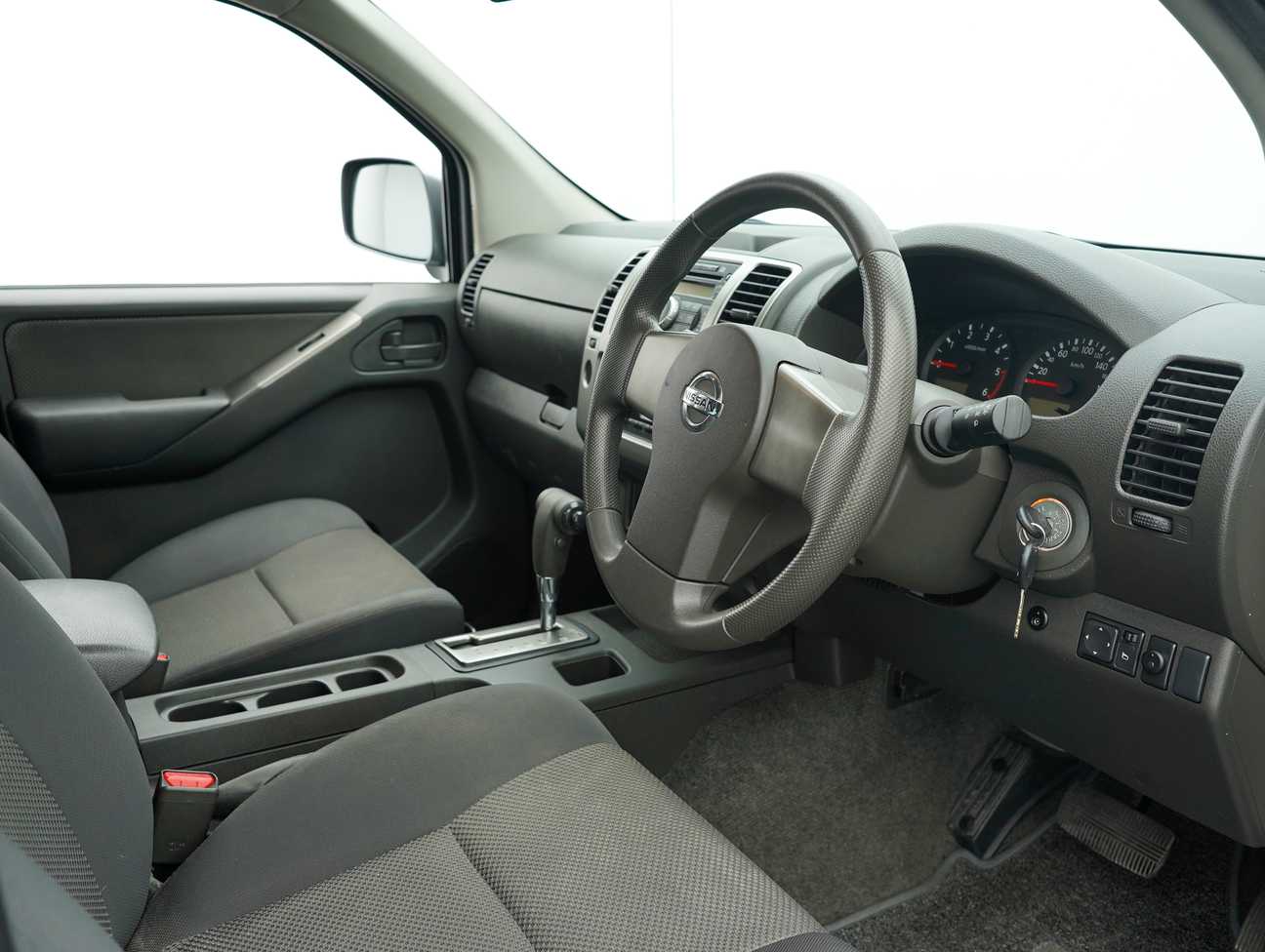 used 2015 Nissan NAVARA 4X2 2.5