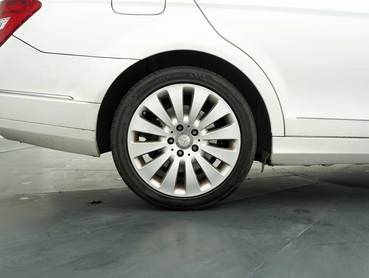 terpakai 2010 Mercedes-Benz C 200 CGI 1.8