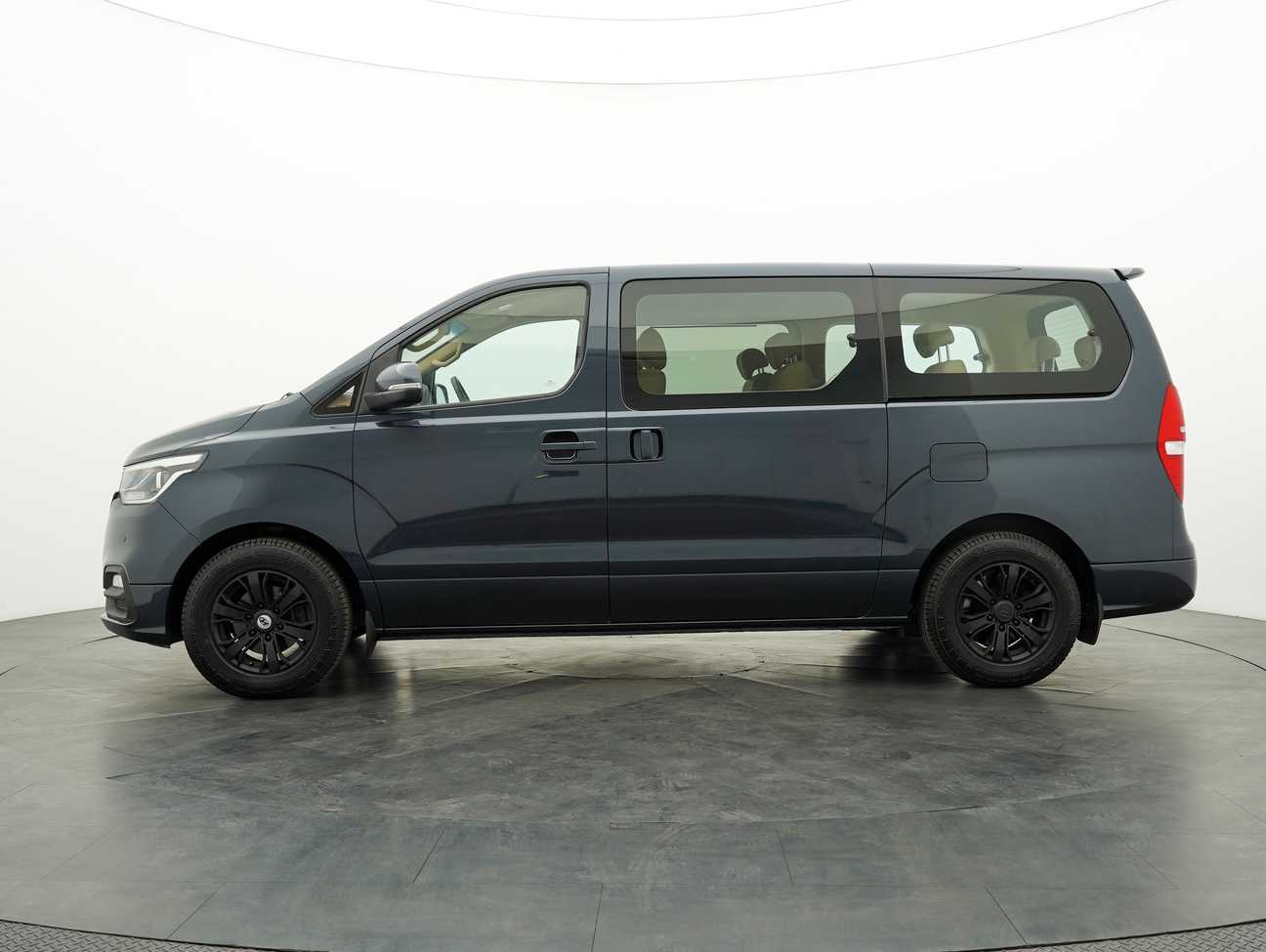 terpakai 2018 Hyundai Grand Starex Executive 2.5