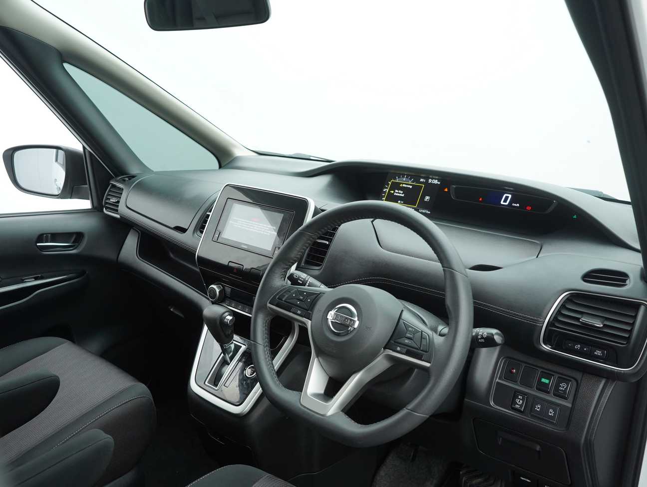 used 2019 Nissan Serena S-Hybrid High-Way Star 2.0