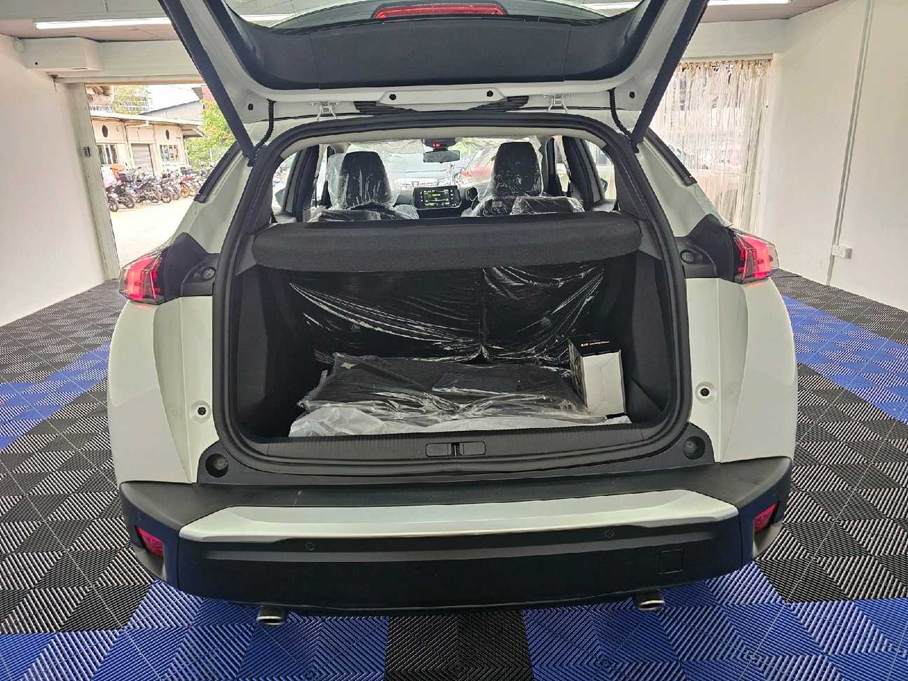 used 2025 Peugeot 2008 Allure 1.2