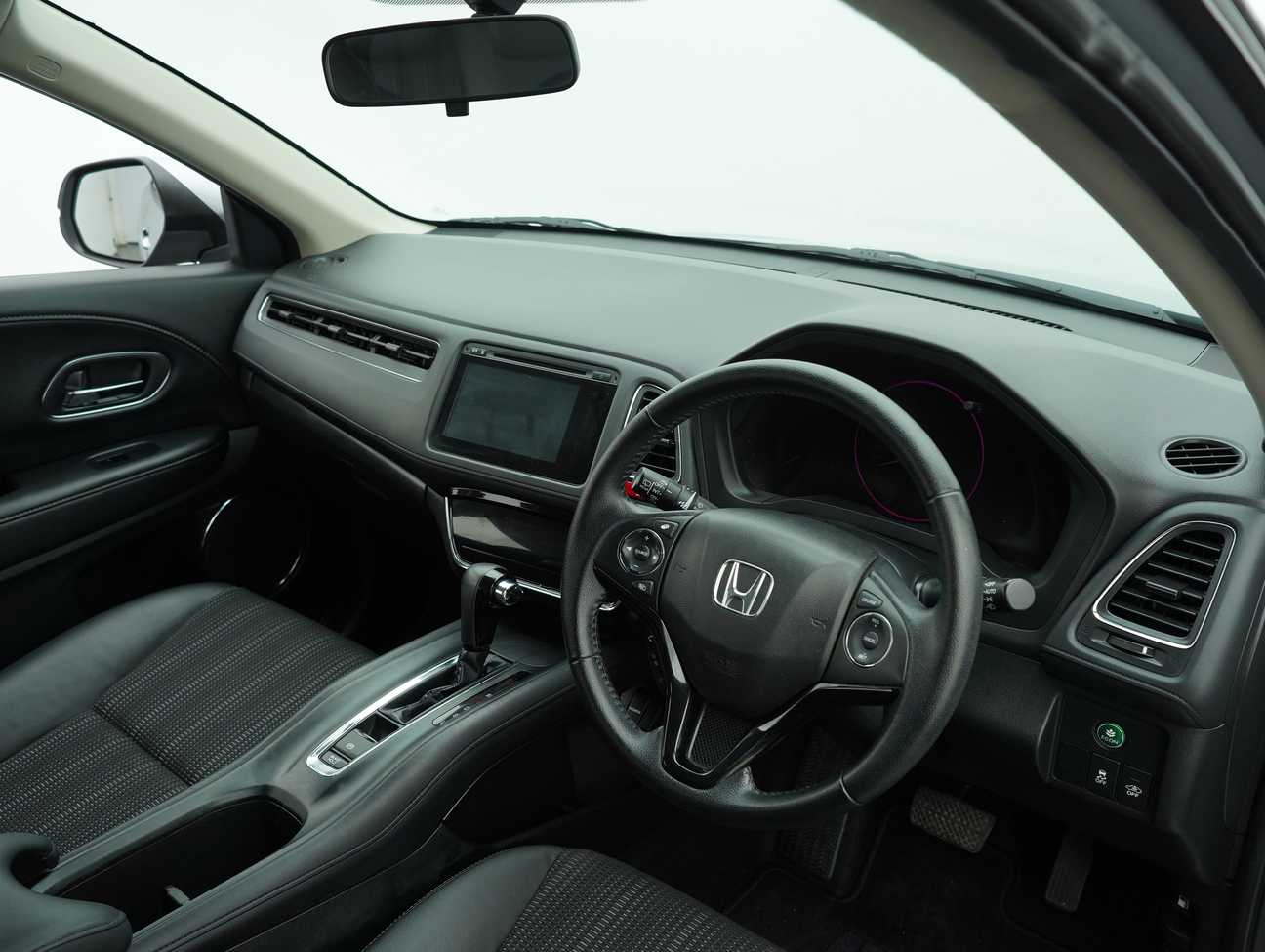 used 2017 Honda HR-V V 1.8