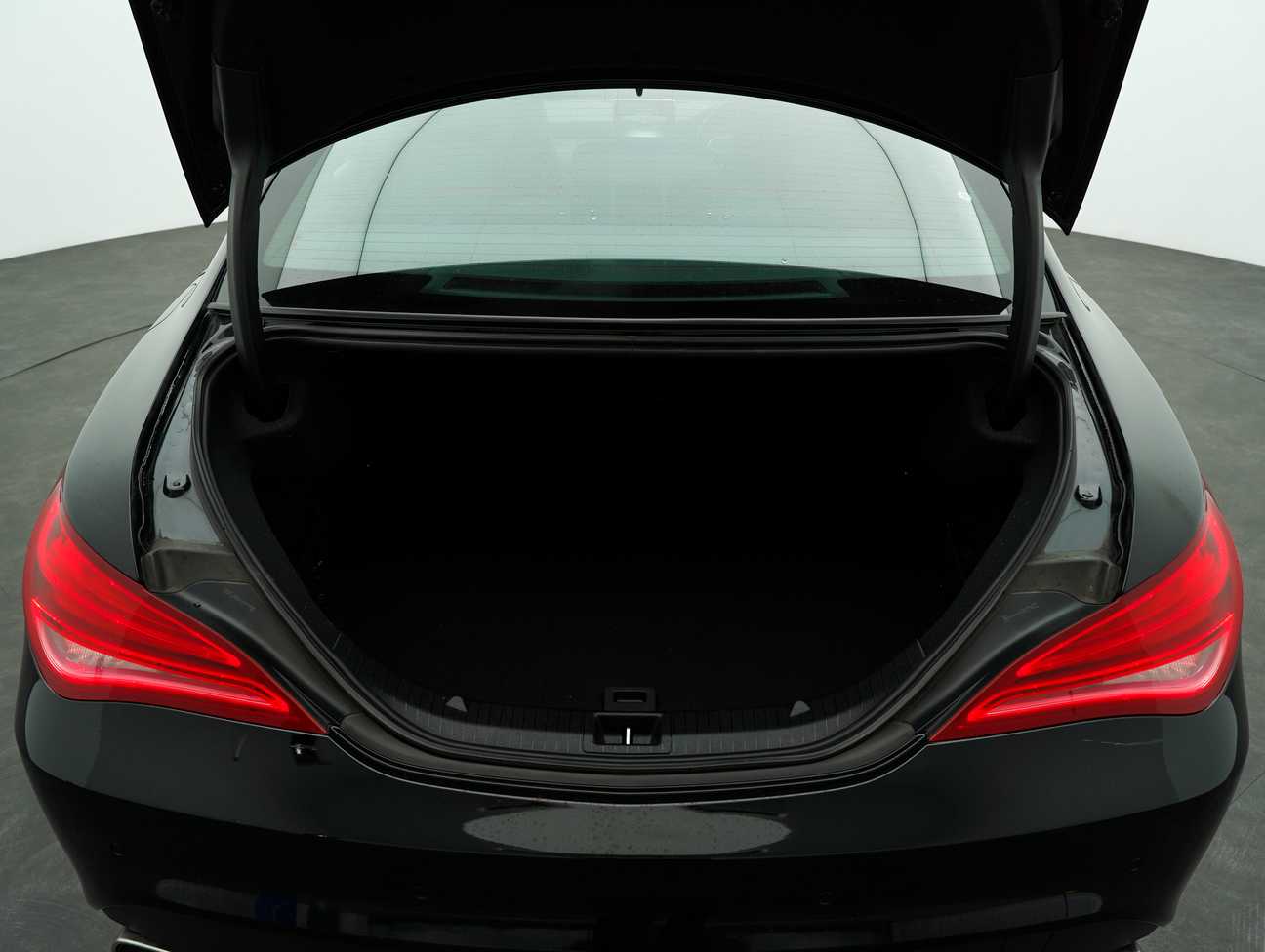 used 2015 Mercedes-Benz CLA 200 1.6