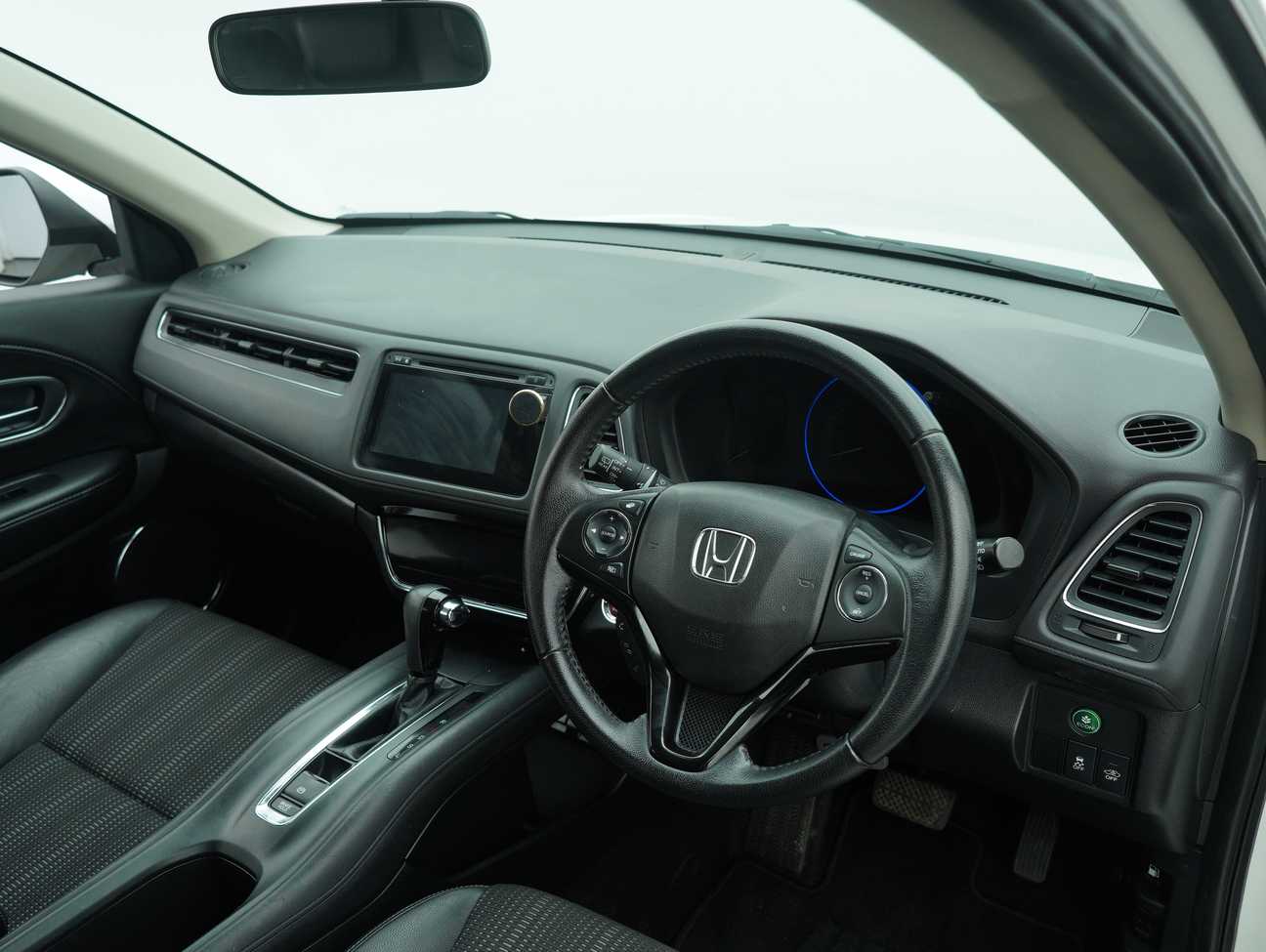 used 2017 Honda HR-V V 1.8