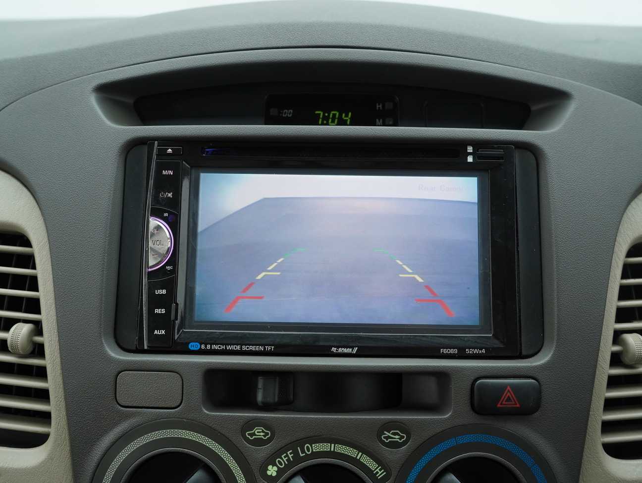 used 2011 Toyota Innova E 2.0