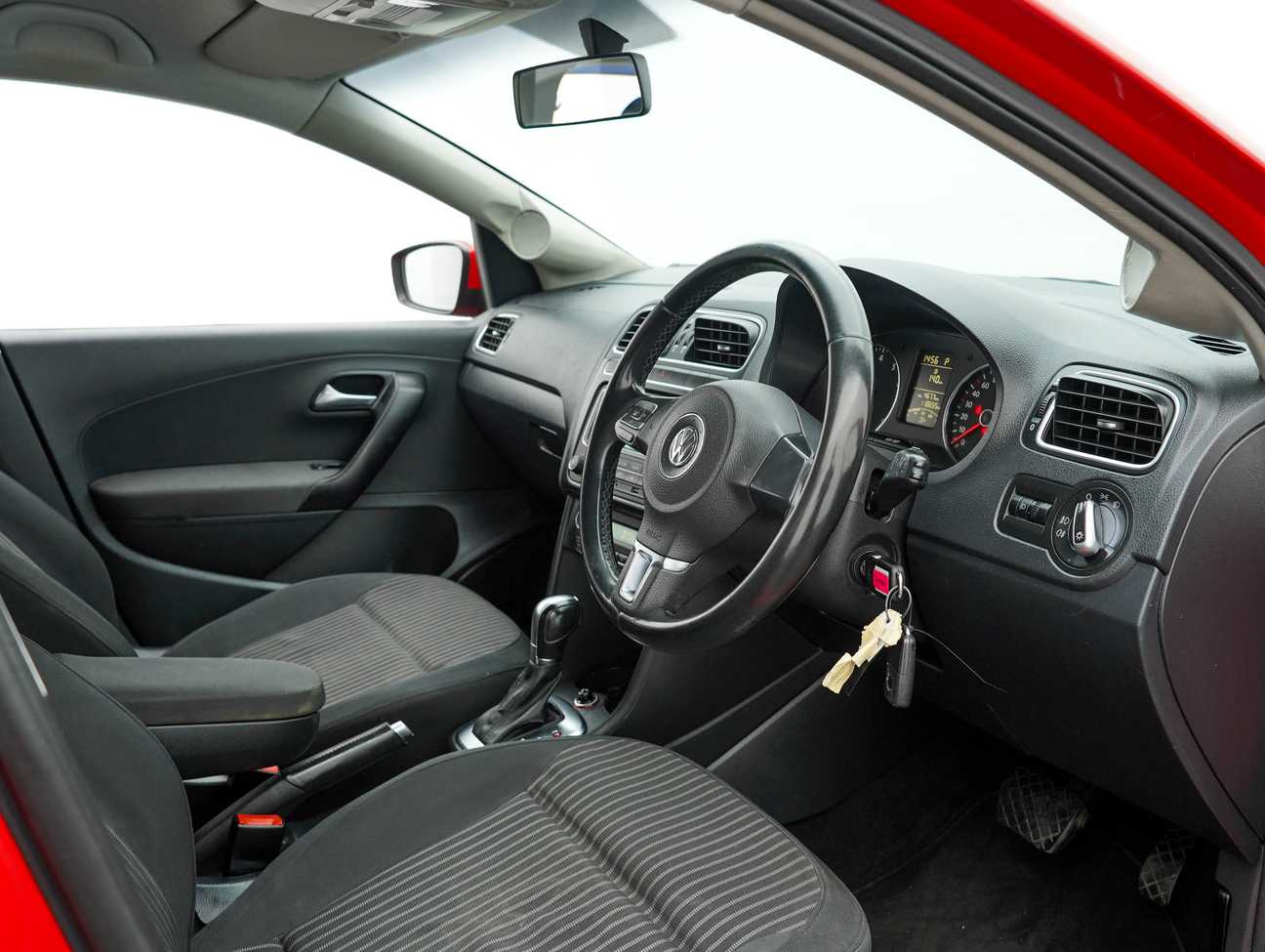 terpakai 2013 Volkswagen Polo  1.6