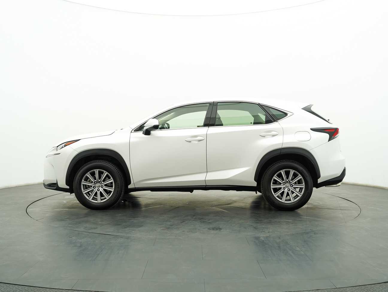 used 2015 Lexus NX 200t Luxury 2.0