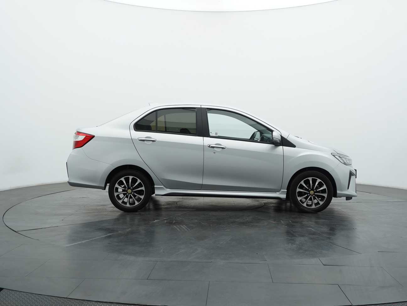 terpakai 2020 Perodua Bezza Advance 1.3