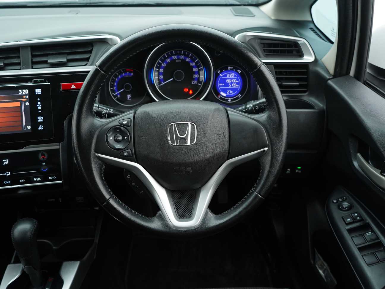 used 2014 Honda Jazz V 1.5