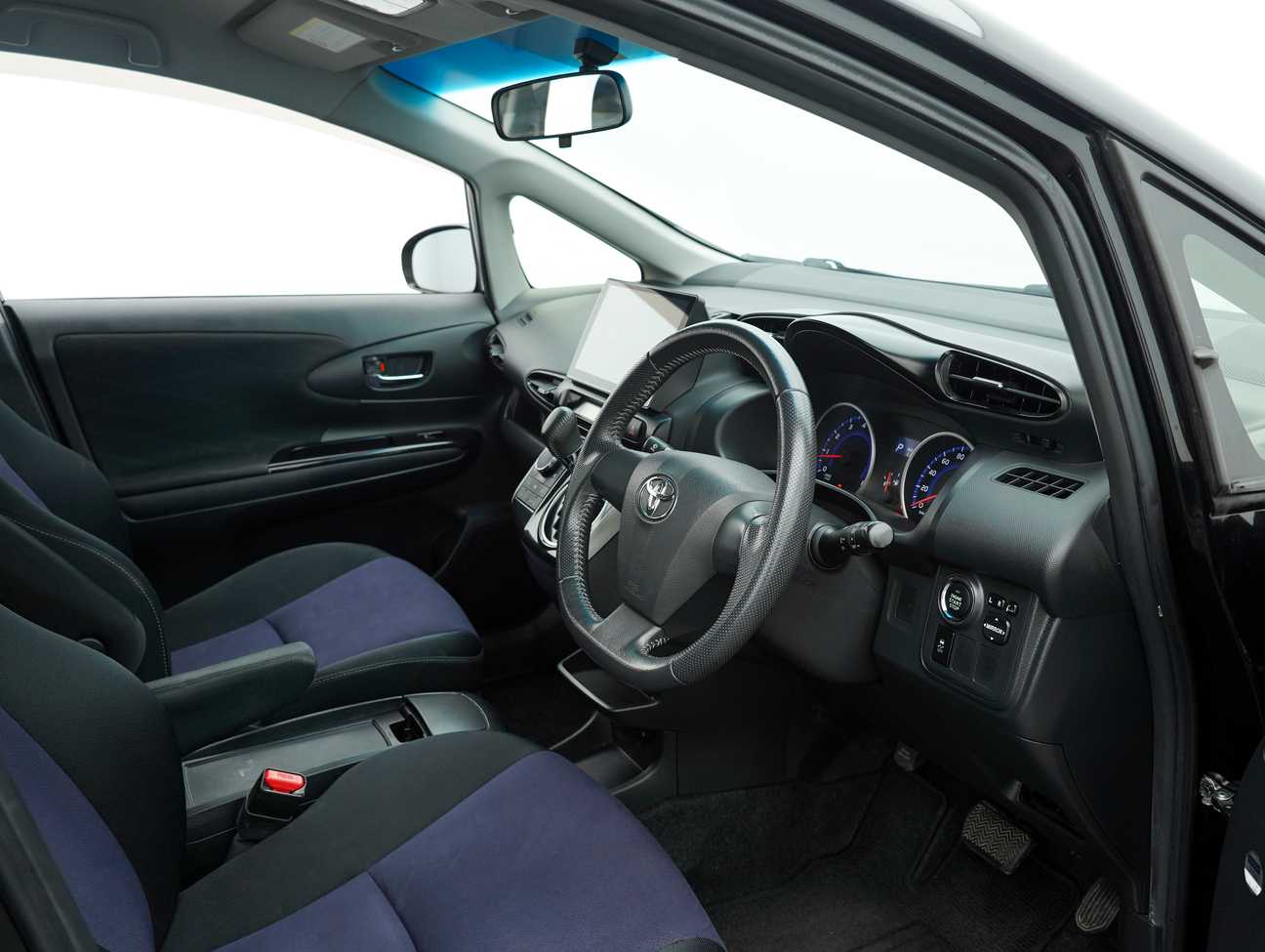 used 2013 Toyota Wish G 1.8