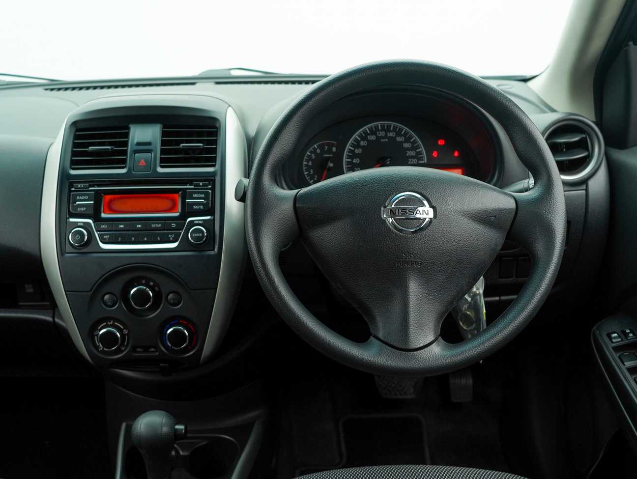 terpakai 2017 Nissan Almera E 1.5