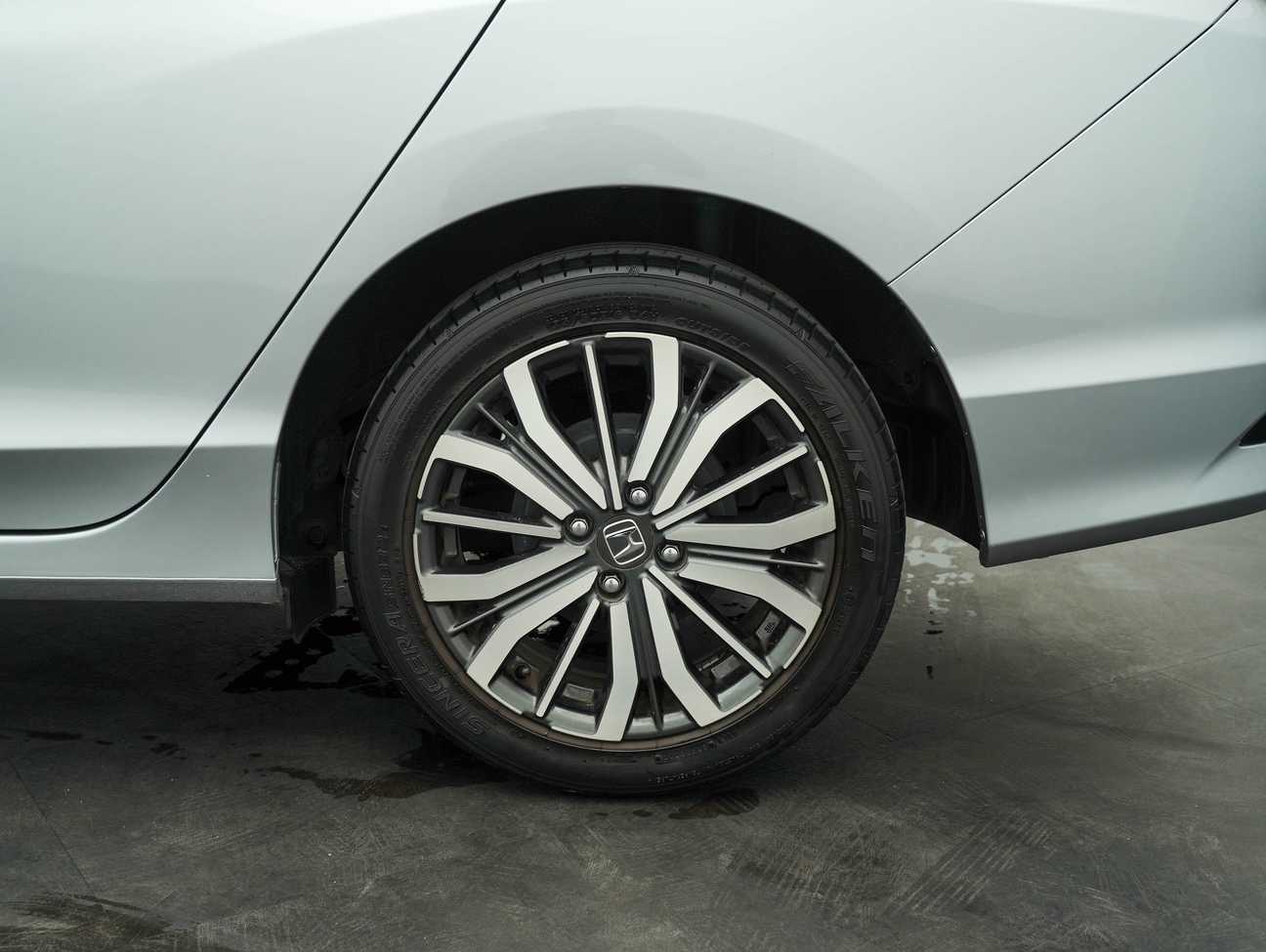 used 2018 Honda CITY HYBRID 1.5