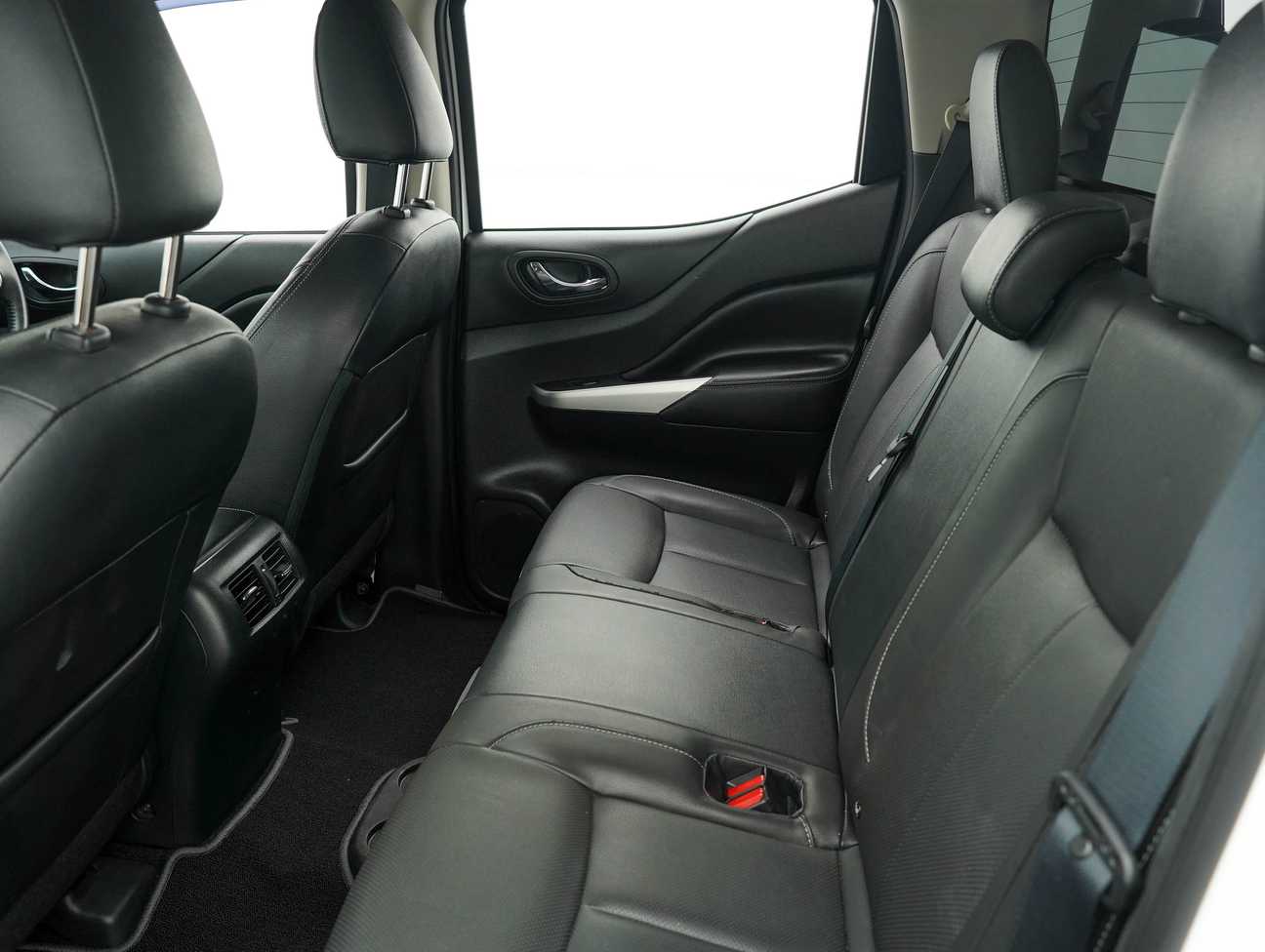 terpakai 2017 Nissan Navara NP300 VL 2.5