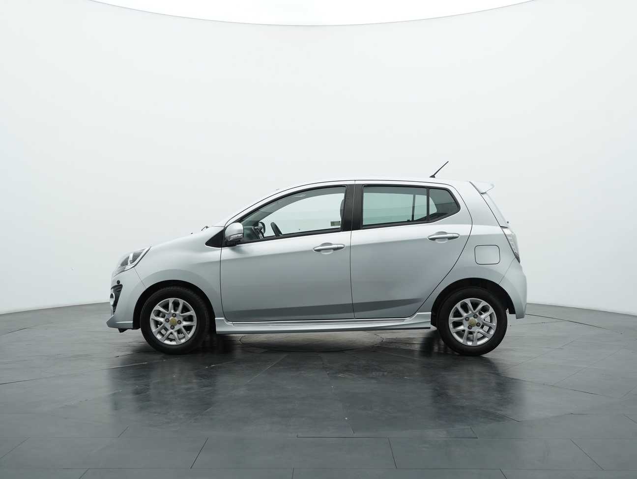terpakai 2016 Perodua AXIA SE 1.0