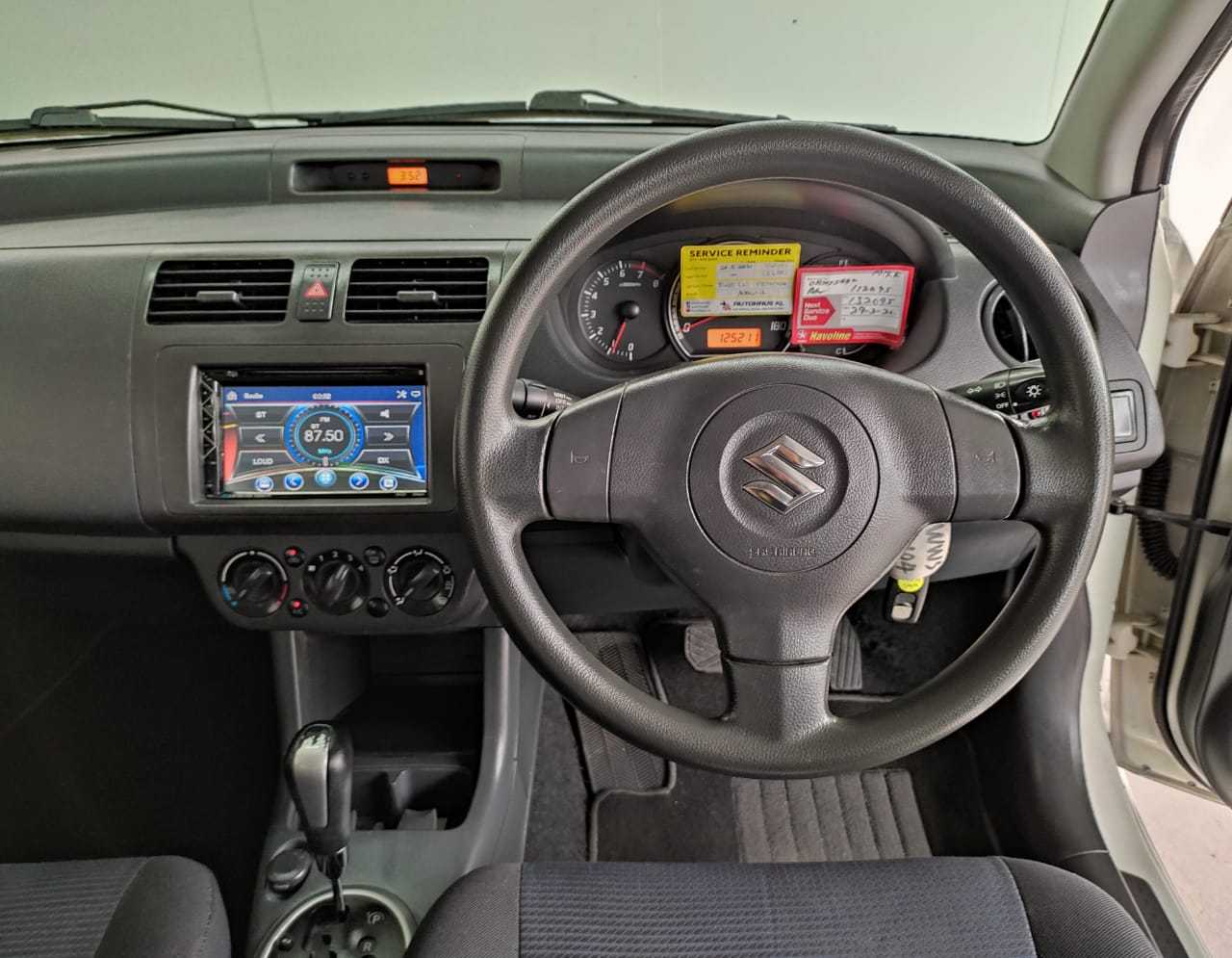 terpakai 2012 Suzuki SWIFT  1.5