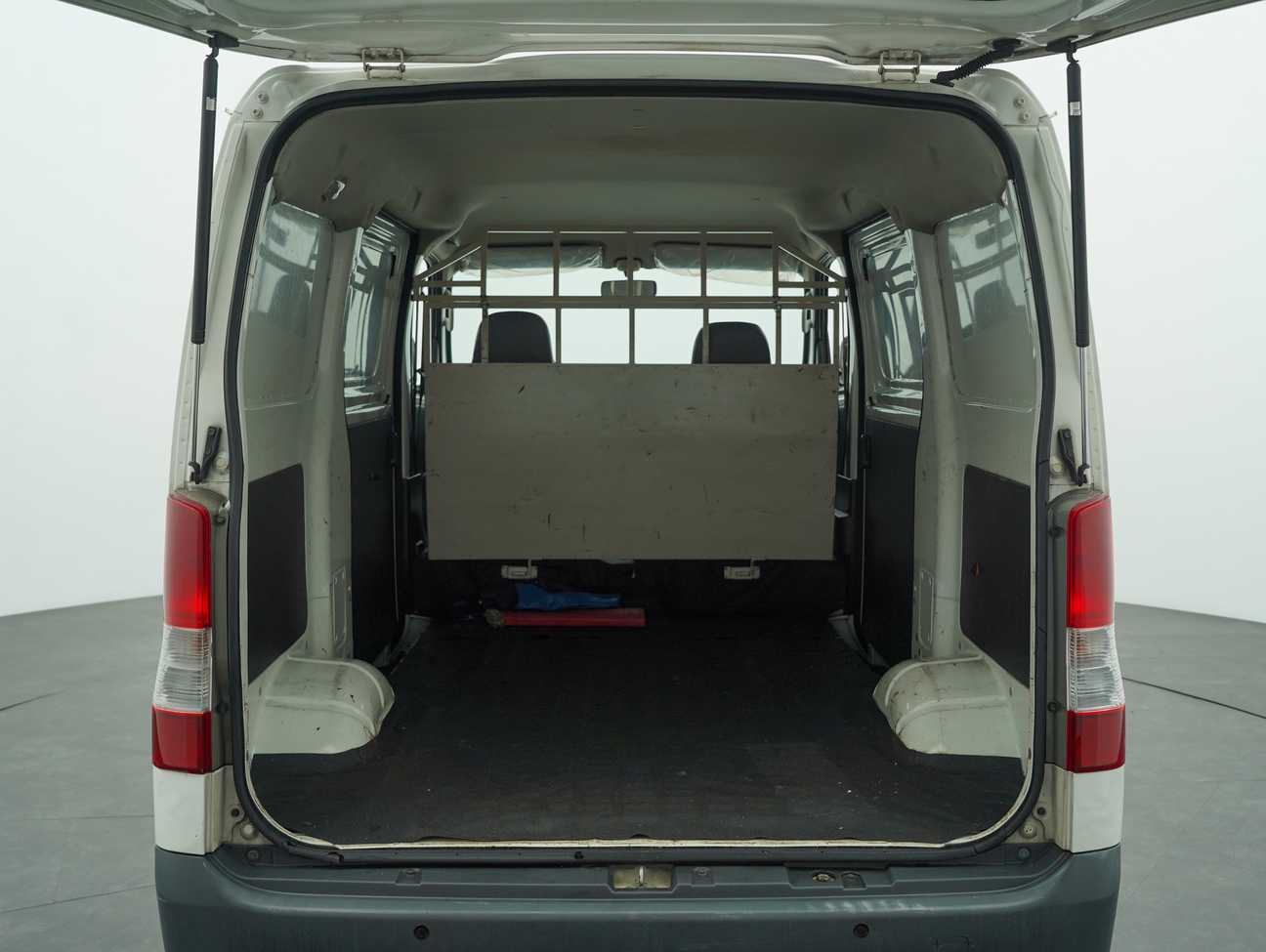 terpakai 2011 Daihatsu Gran Max Panel 1.5