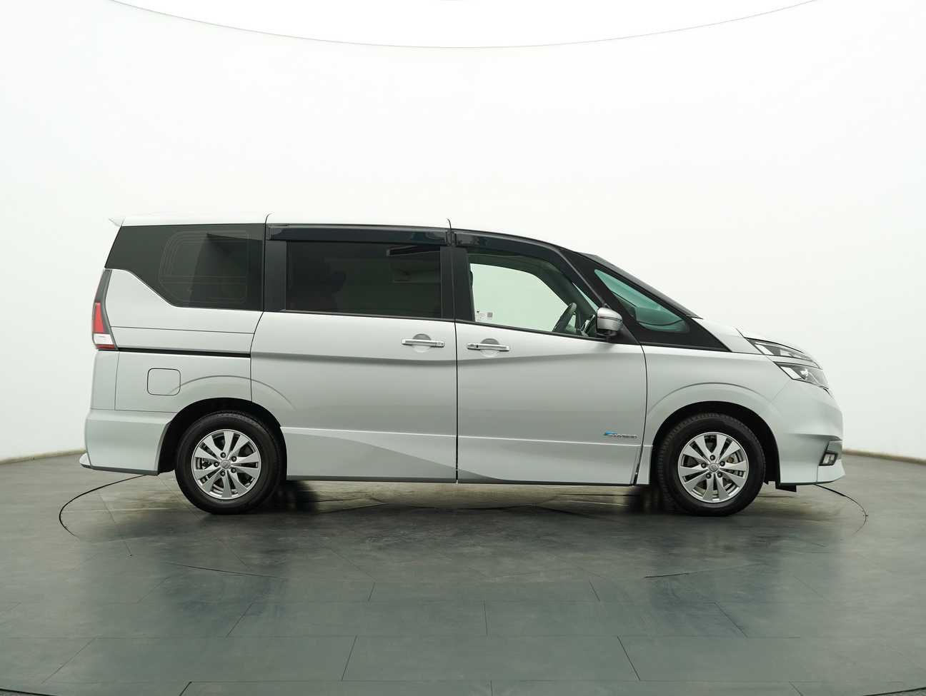 terpakai 2021 Nissan Serena S-Hybrid High-Way Star 2.0