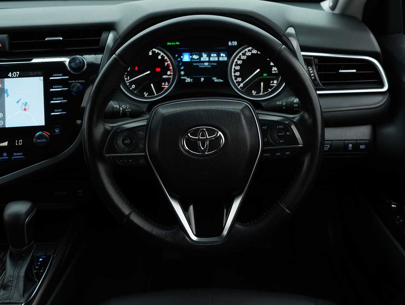 used 2019 Toyota Camry V 2.5