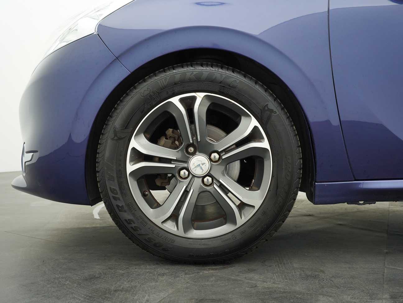 used 2014 Peugeot 208 5-DOOR 1.6