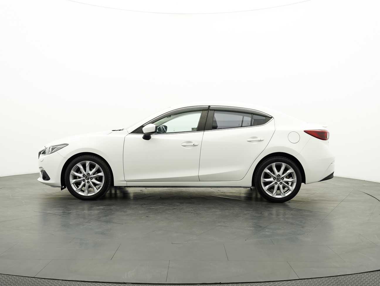 terpakai 2017 Mazda 3 SKYACTIV-G High 2.0