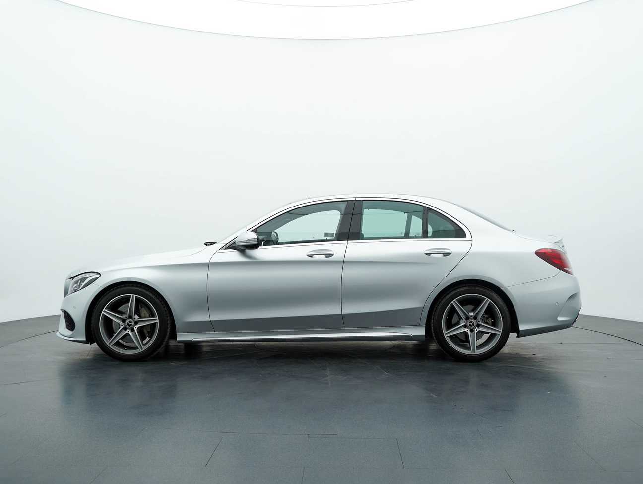 terpakai 2018 Mercedes-Benz C250 AMG Line 2.0