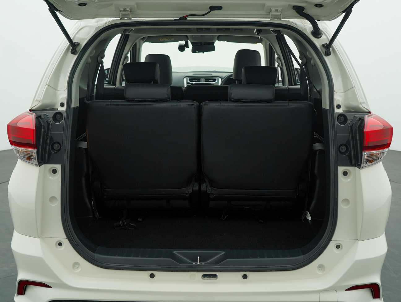 terpakai 2022 Perodua Aruz AV 1.5