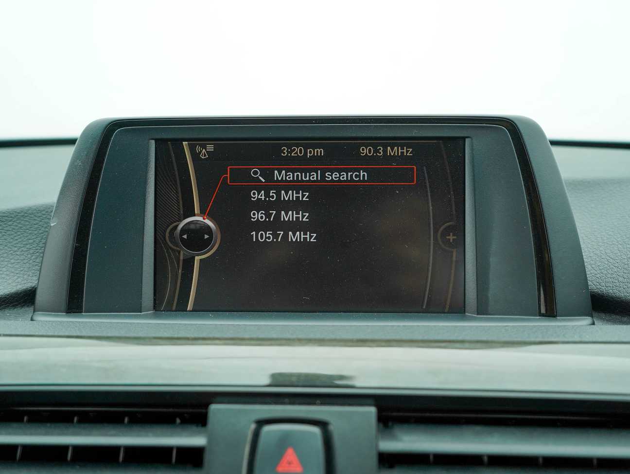 terpakai 2013 BMW 320i Sport Line 2.0