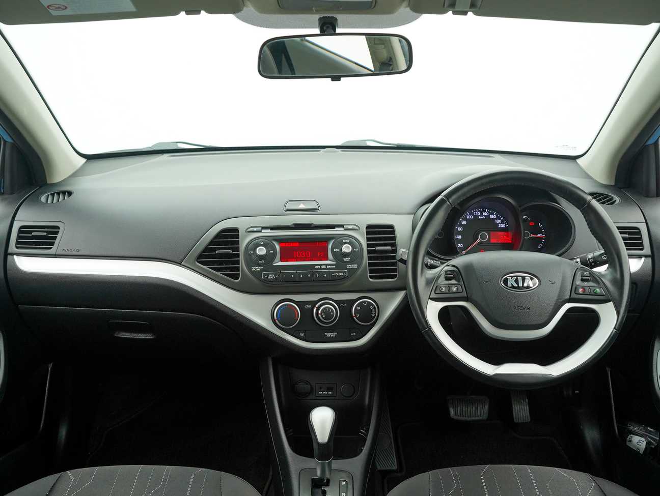 terpakai 2014 Kia Picanto  1.2