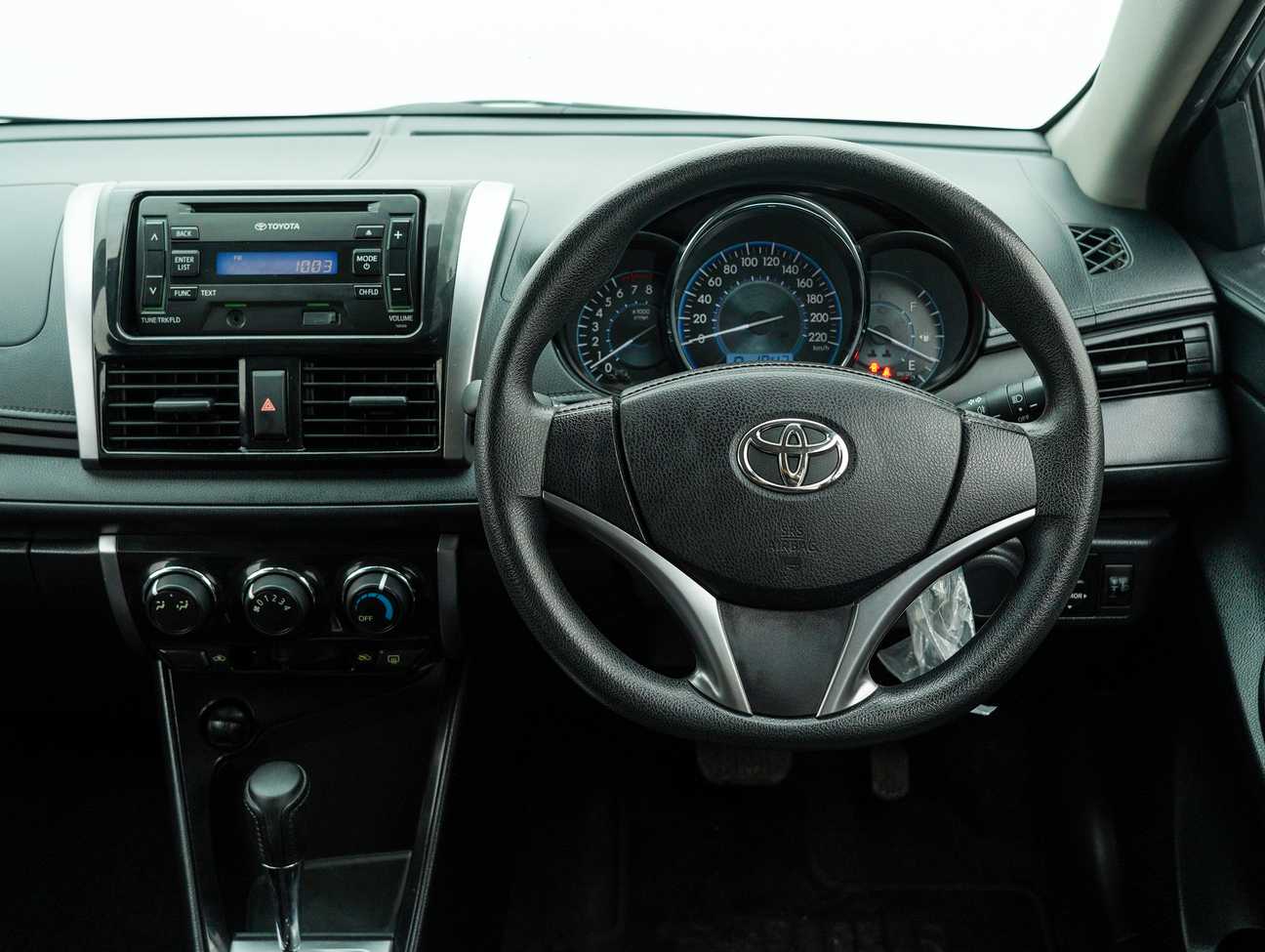 terpakai 2014 Toyota Vios J 1.5