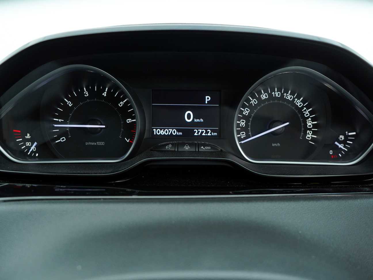 terpakai 2013 Peugeot 208 Allure 3 Door 1.6