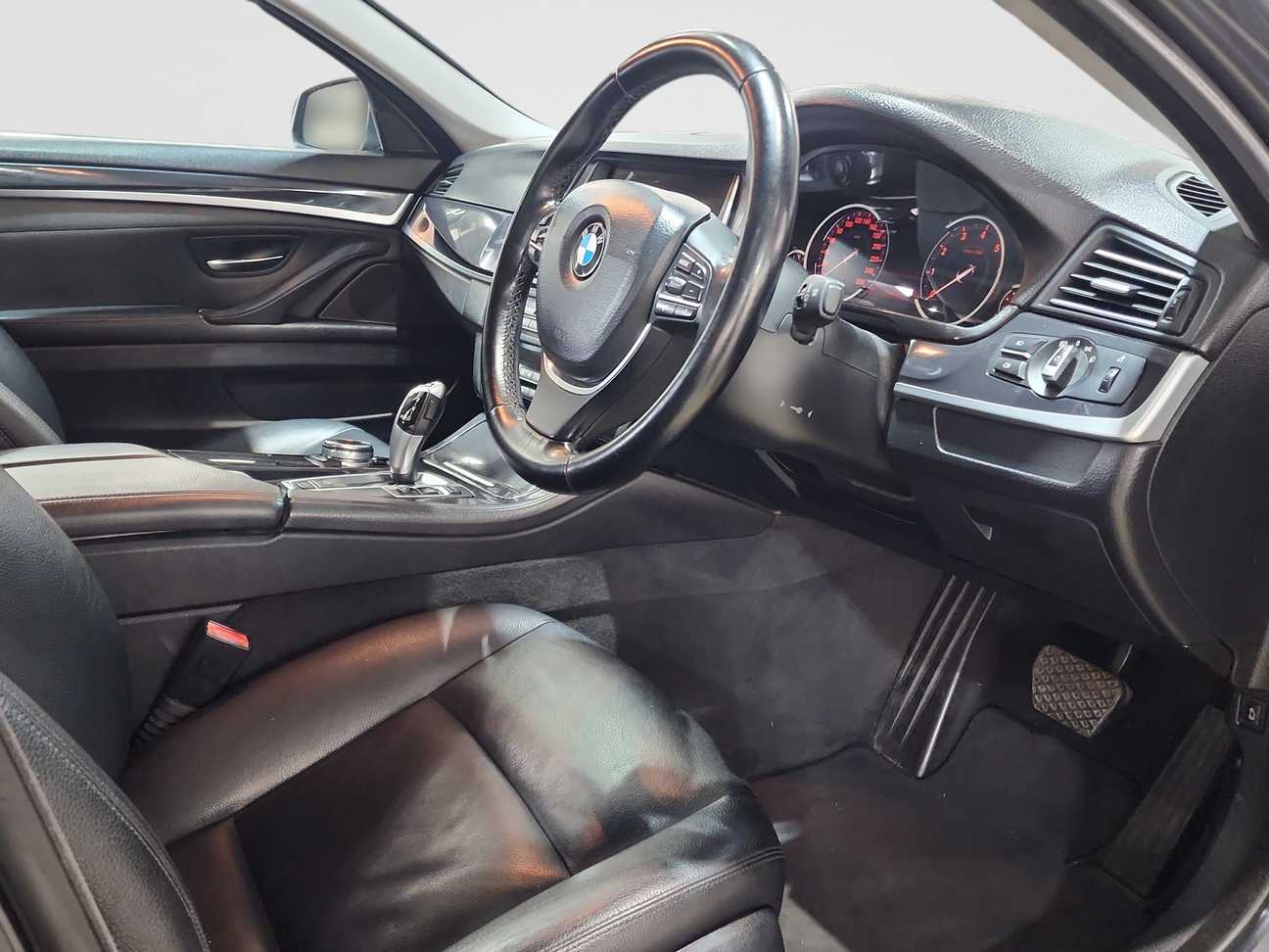 used 2014 BMW 520i  2.0