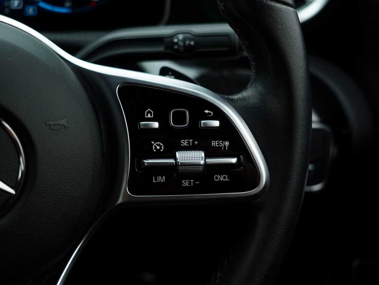 terpakai 2019 Mercedes-Benz A200 Progressive Line 1.3